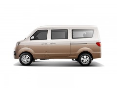 Mini van auto SHINERAY X30,360 ° panoramic image,four-wheel disc brake,front wheel drive chassis